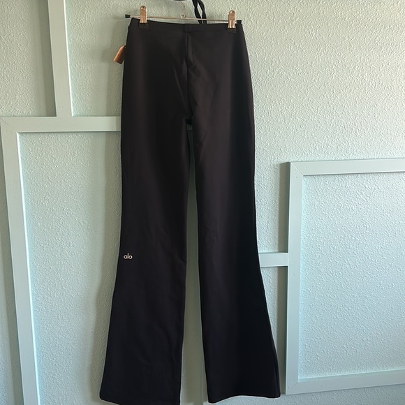 ALO YOGA Airbrush High-Waist Cinch Flare Legging - Black size Small EUC - Picture 5 of 7